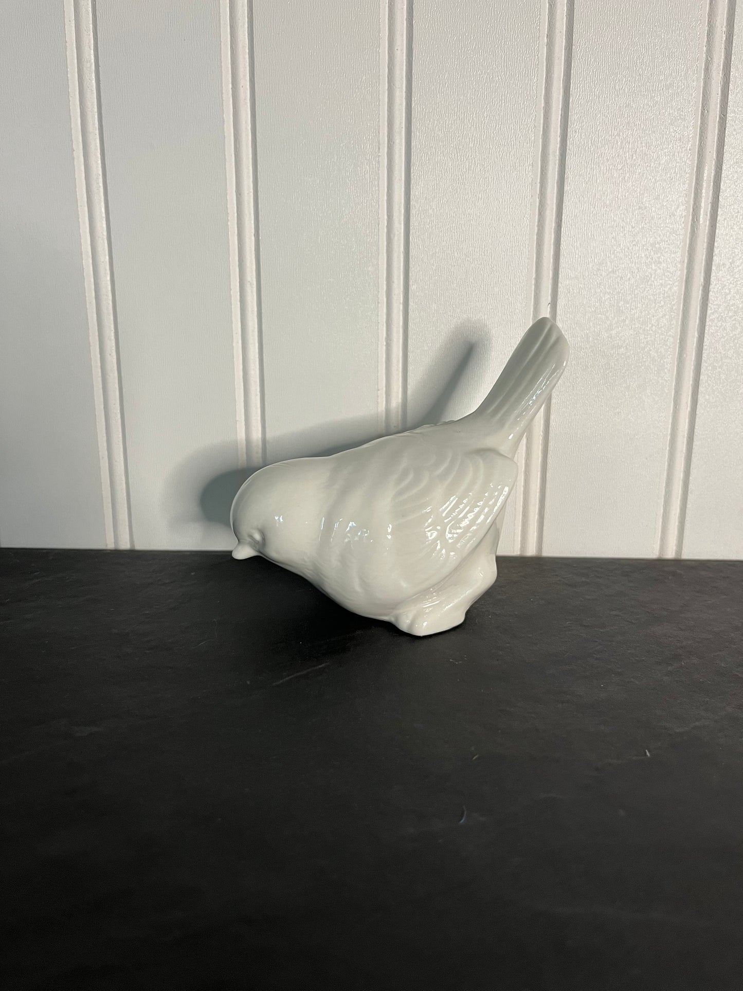 Cracker Barrel Ceramic White Bird Figurine - Charming Decorative Accent