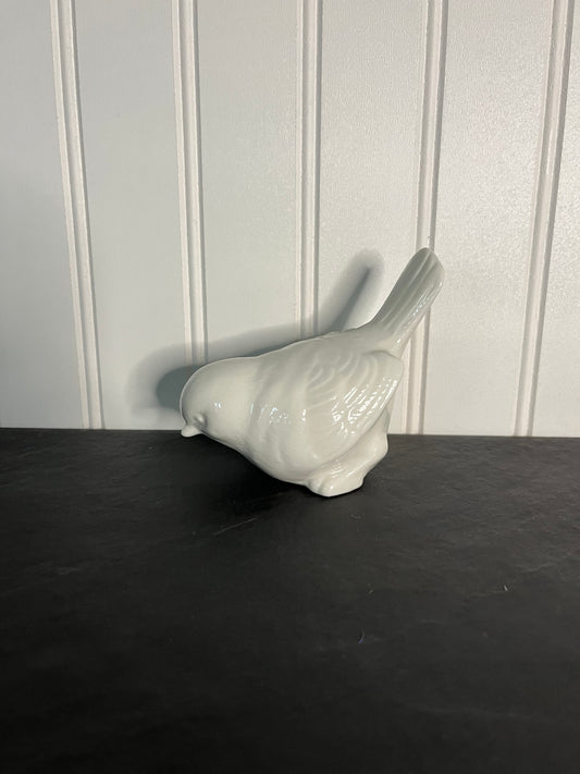 Cracker Barrel Ceramic White Bird Figurine - Charming Decorative Accent