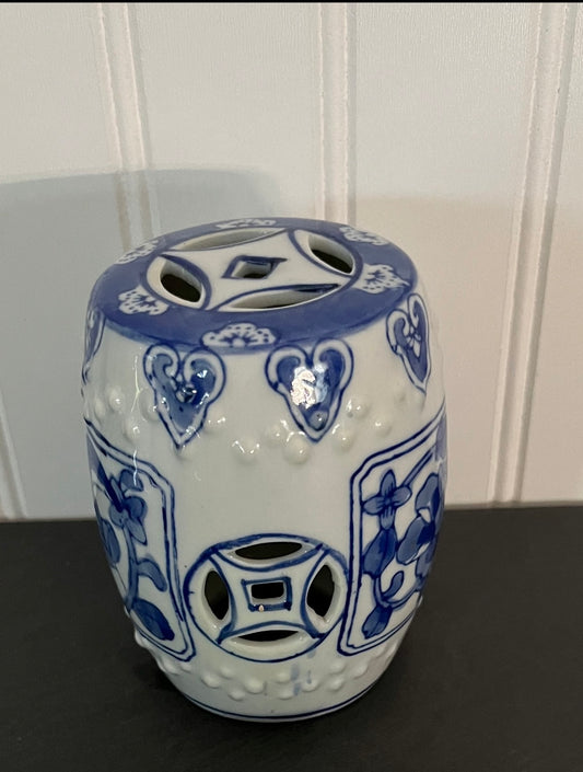 Grandmillennial Style Vintage Mini 4" High Blue and White Chinoiserie Vine Motif Pedestal Barrel